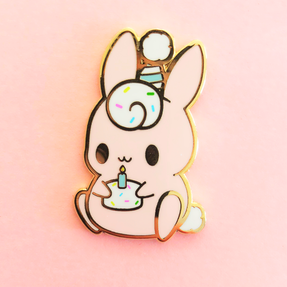 ♥B GRADE♥ Original Birthday Bunny Enamel Pin